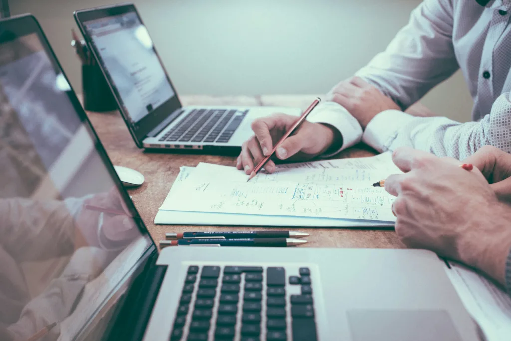 Virtual Social Media Manager & Online Strategist